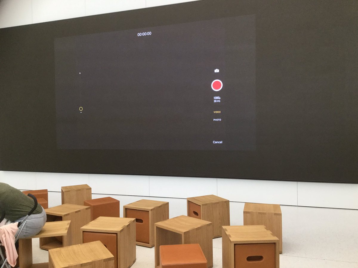 PrescotPrimary's tweet photo. #TodayatApple The biggest screen we have ever seen #appleliverpool! @AppleEDU https://t.co/zKOnCSONcc