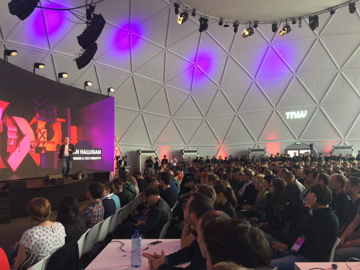 Full house at <a href="/bhalligan/">Brian Halligan</a> keynote in Amsterdam today! #HubSpot #Startupworld #TNW2017