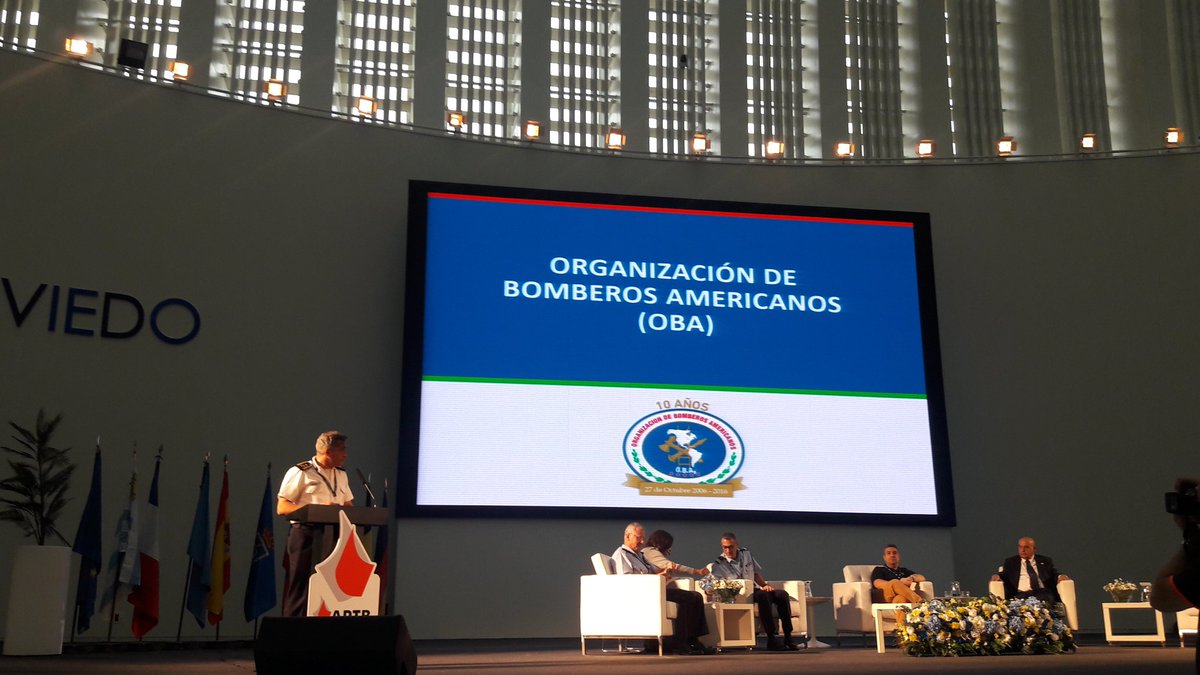 LaurentAlfonso's tweet photo. #CIPE2017
L.PALOMEQUE, Director de los bomberos de Uruguay 🇺🇾 y miembro fundador @BomberosOBA presenta su organización https://t.co/gbfra7cJ41