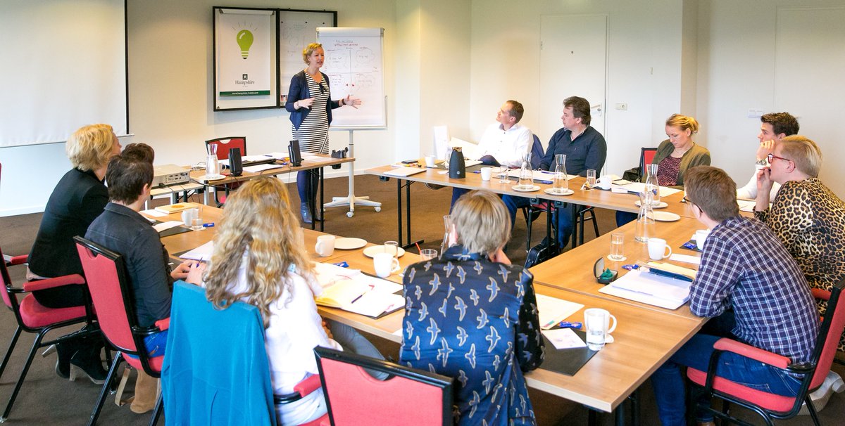 succesopvolging's tweet photo. Als #opvolger meer daadkracht tonen in jouw #familiebedrijf? Inschrijving nu open voor #Leiderschapsprogramma:https://t.co/hlT0IMUXIv https://t.co/hRWJplhqZL