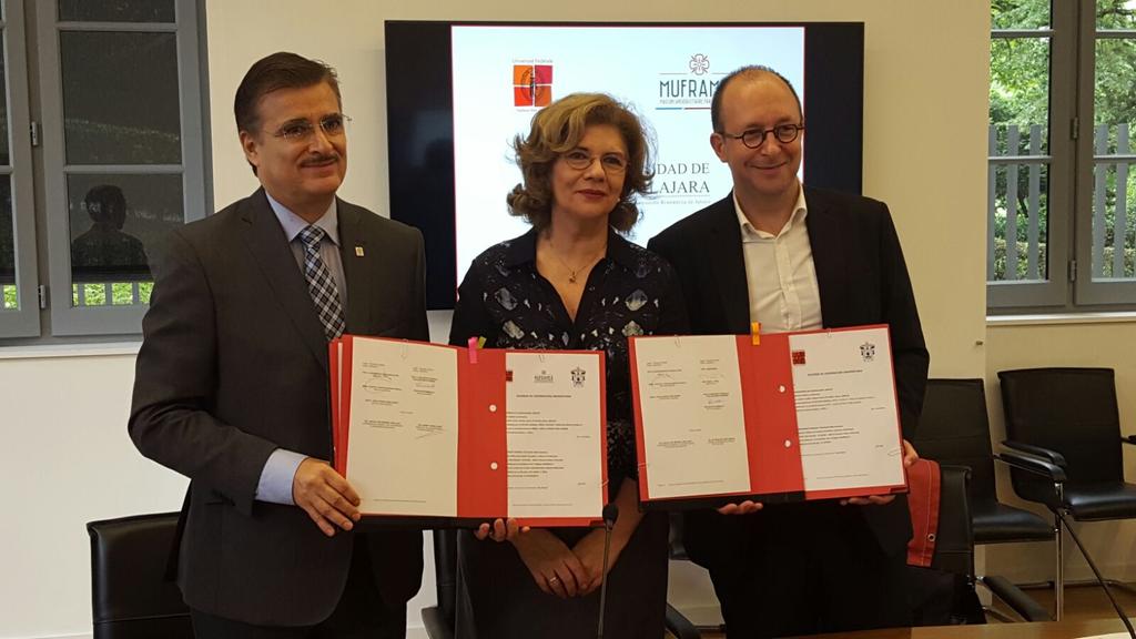 JMGomezRobledo's tweet photo. @udg_oficial #muframex y @Univ_Toulouse firmaron un convenio de cooperación @tonatiuhbp @phraimbault https://t.co/81YCacuk5X