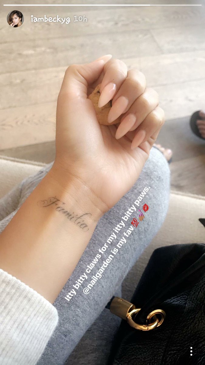Prettimagar's tweet photo. @iambeckyg 😍😍😍
Just love her 😘😘😘😘 https://t.co/CvdY8eZRsb