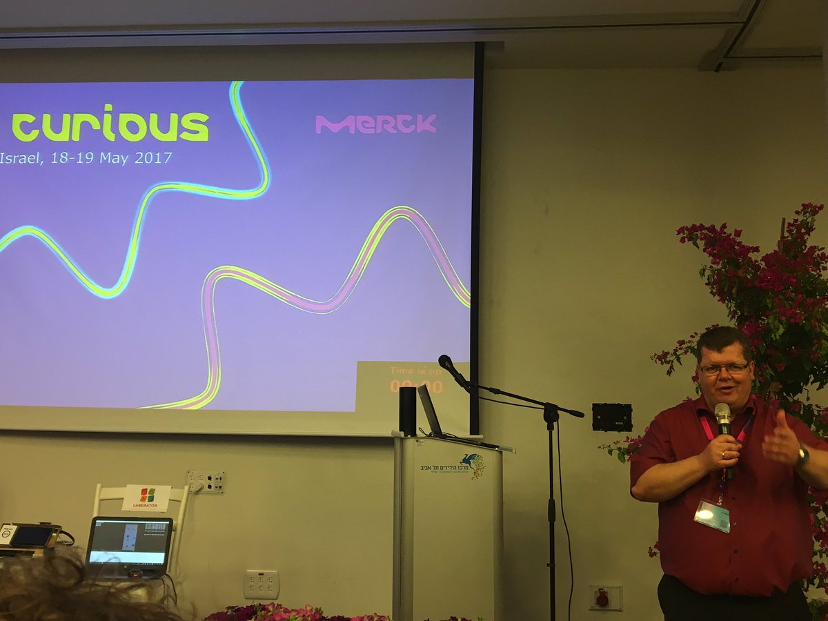 MeetNewTech's tweet photo. Andreas Schindler from @merckgroup introducing the judges for the final #pitch round at the #MerckHackathon https://t.co/ndWsGJB3F0