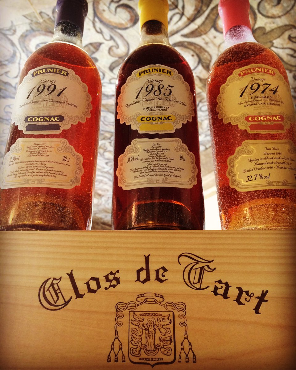 CognacPrunier's tweet photo. #Hardtochoose between #wine and #cognac ! 🍷😍#lavieillemaisoncognac #cognacprunier #vintagecognac #closdetart #burgundy https://t.co/ek70HJGi4X