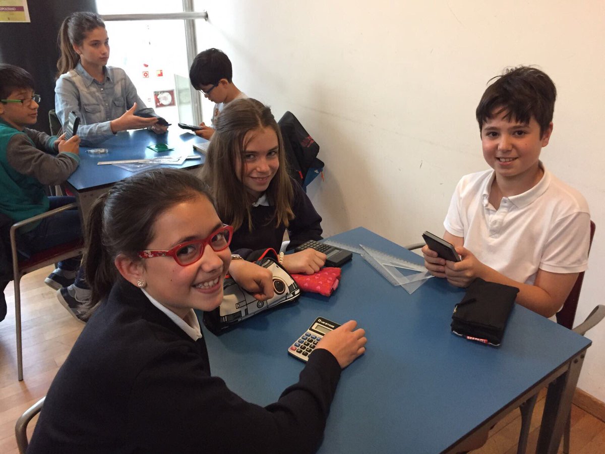 Hijas de Cristo Rey tweet media