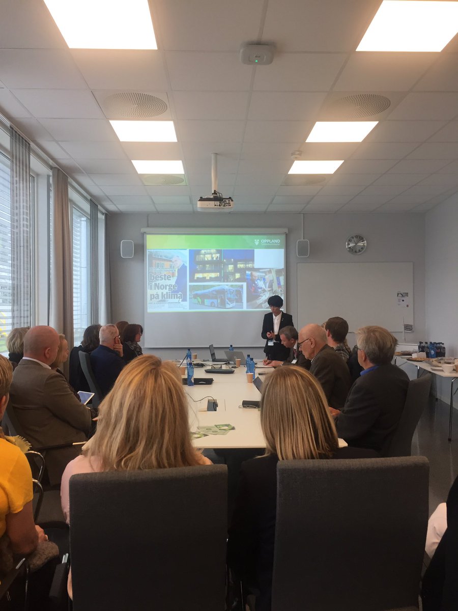 NCE_Raufoss's tweet photo. 'Grønn lunch' i regi av Oppland Fylkeskommune med mange interesserte deltagere på Raufoss i dag https://t.co/Hf0j7bjHGA
