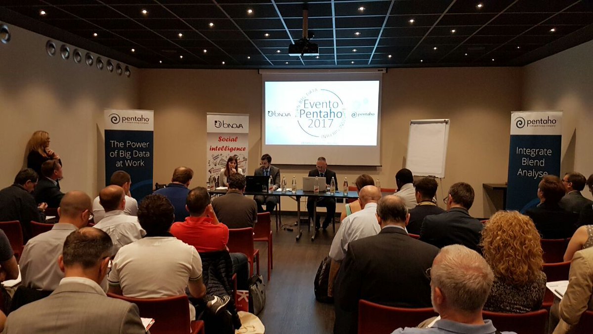 LAZIOcrea's tweet photo. con @billnet11 #Sirfarma di @RegioneLazio all'evento @Pentaho 2017 @BNovaConsulting https://t.co/X3XLRZ1Nf1 @Mas_Raf71 @MaurizioStumbo https://t.co/37fkXccevT