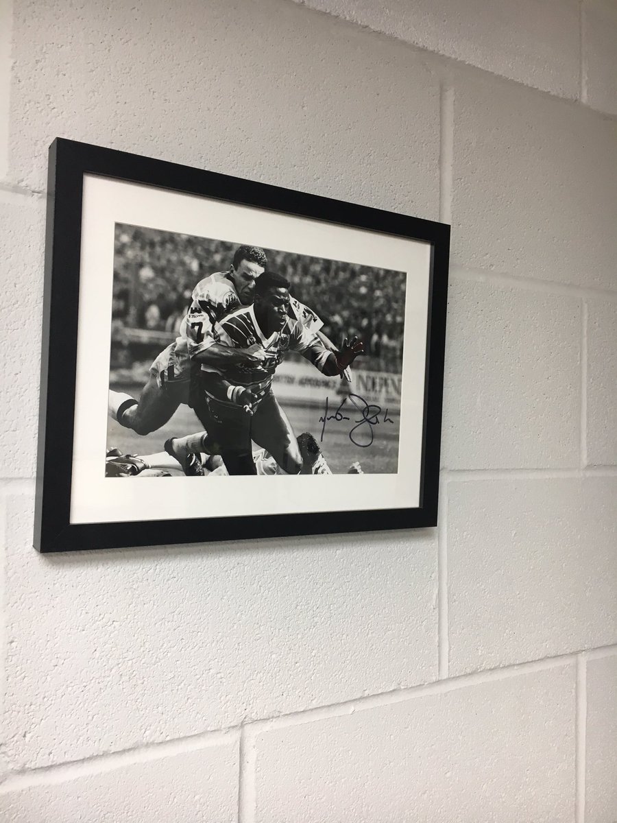 lovetorun1234's tweet photo. @martinoffiah looking awesome on my office wall! Thanks again for signing it Martin. #Legend #RugbyLeague https://t.co/FYKO1MmwBP
