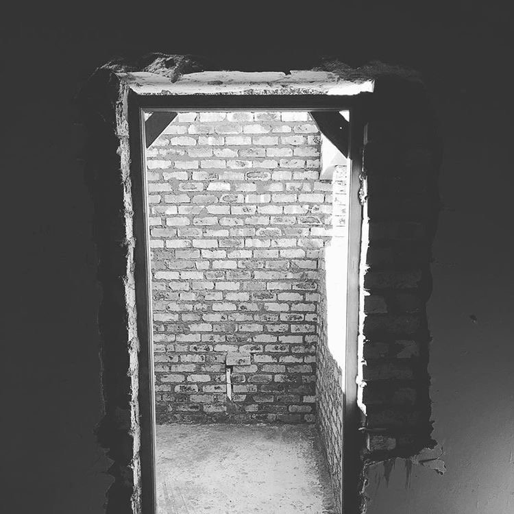 LNQS_SA's tweet photo. Breaking through masonry walls to create a door opening! This is not conventional brickwork but concrete and stone, making it challenging! https://t.co/OmpRQTBaTf