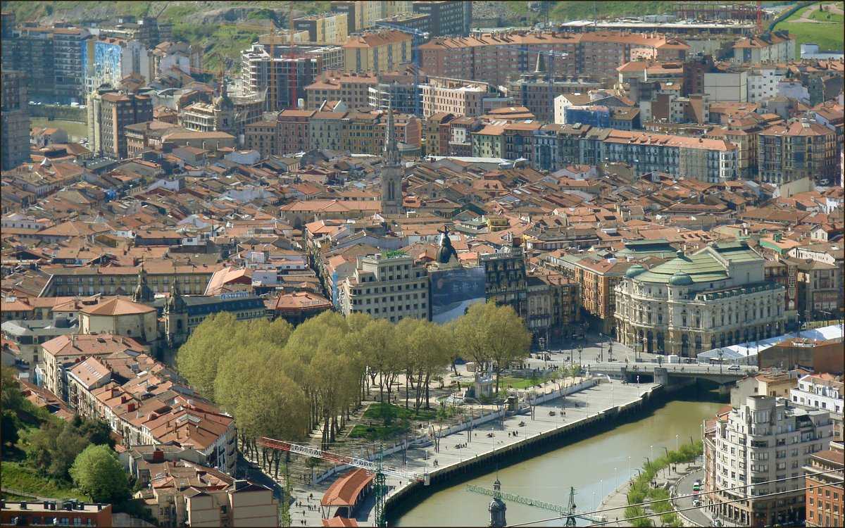 MySmartCityD's tweet photo. #H2020 &amp; #FP7 #smartcities projects working together for the sustainability of #EU cities, live in Bilbao! Follow us! https://t.co/6ri8M3y52S