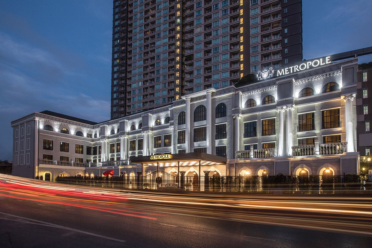 Metropole_BKK's tweet photo. Book with us to get 20% off till 31 May 2017 with “Thailand Summer Getaway Promotion” and be an “Ascott Online Member” to get 10% off https://t.co/Pu9XmbNF2y