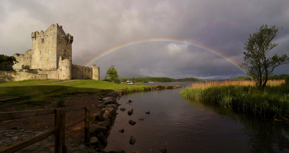 BoondockSaintIR's tweet photo. @deric_hartigan Rainbow at Ross Castle #Killarney #Ireland #LoveKillarney #Weather #Photography #LoveKerry #LoveIreland #3eWeather https://t.co/EQNfb7yktE