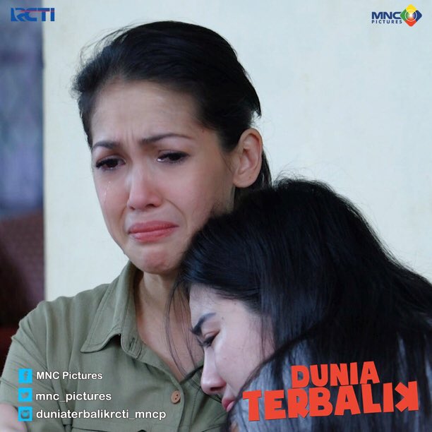 Kasih sayang seorang Ibu tanpa batas.. *yoyoh&amp;tuti* "DUNIA TERBALIK" jam 20.30 di RCTI. <a href="/officialrcti/">RCTI</a> <a href="/layardrama_rcti/">Layar Drama RCTI</a> <a href="/DT_mncp/">Dunia_Terbalik</a>