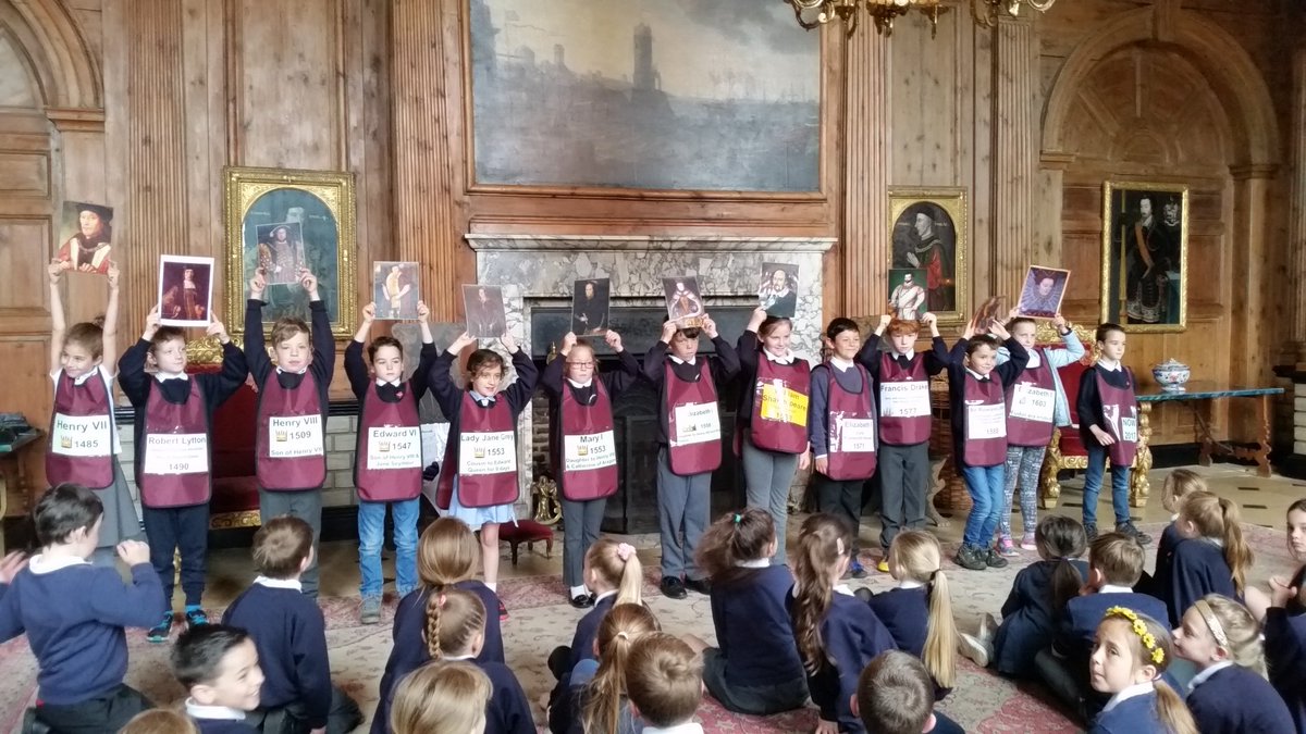 langfordva's tweet photo. KS2 start the Tudor Trail at Knebworth House. https://t.co/wBYR31pkkV