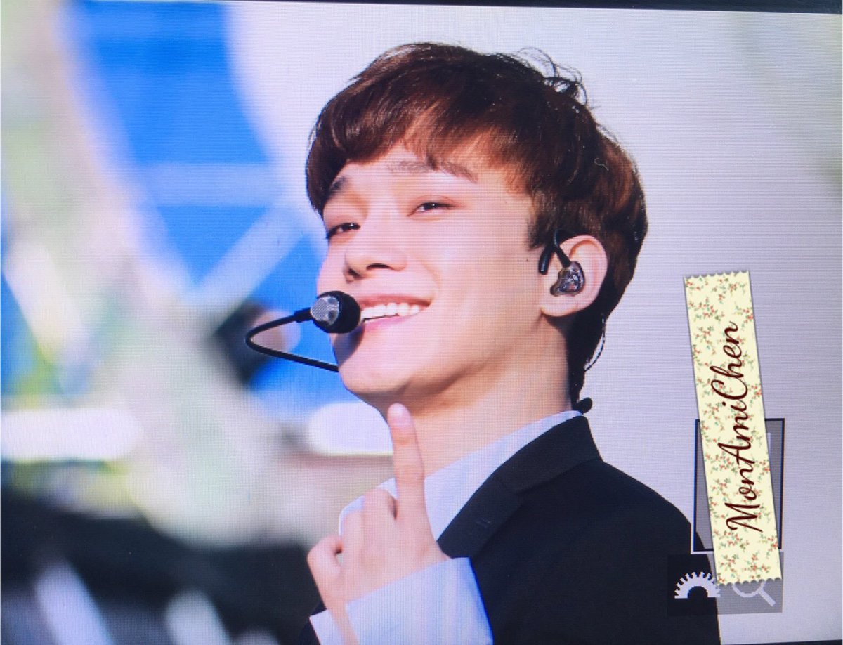 MonAmiChen's tweet photo. 170519 뮤직뱅크 in 전주 #종대 #CHEN https://t.co/Jrg0WLK4HN