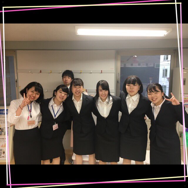 satuihi's tweet photo. 2MJが本日スーツ登校でした👔👠
スーツ姿も素敵だね😆🎶
#2MJ
#スーツ登校
https://t.co/mfCvU57rmX https://t.co/HsmQ93flux