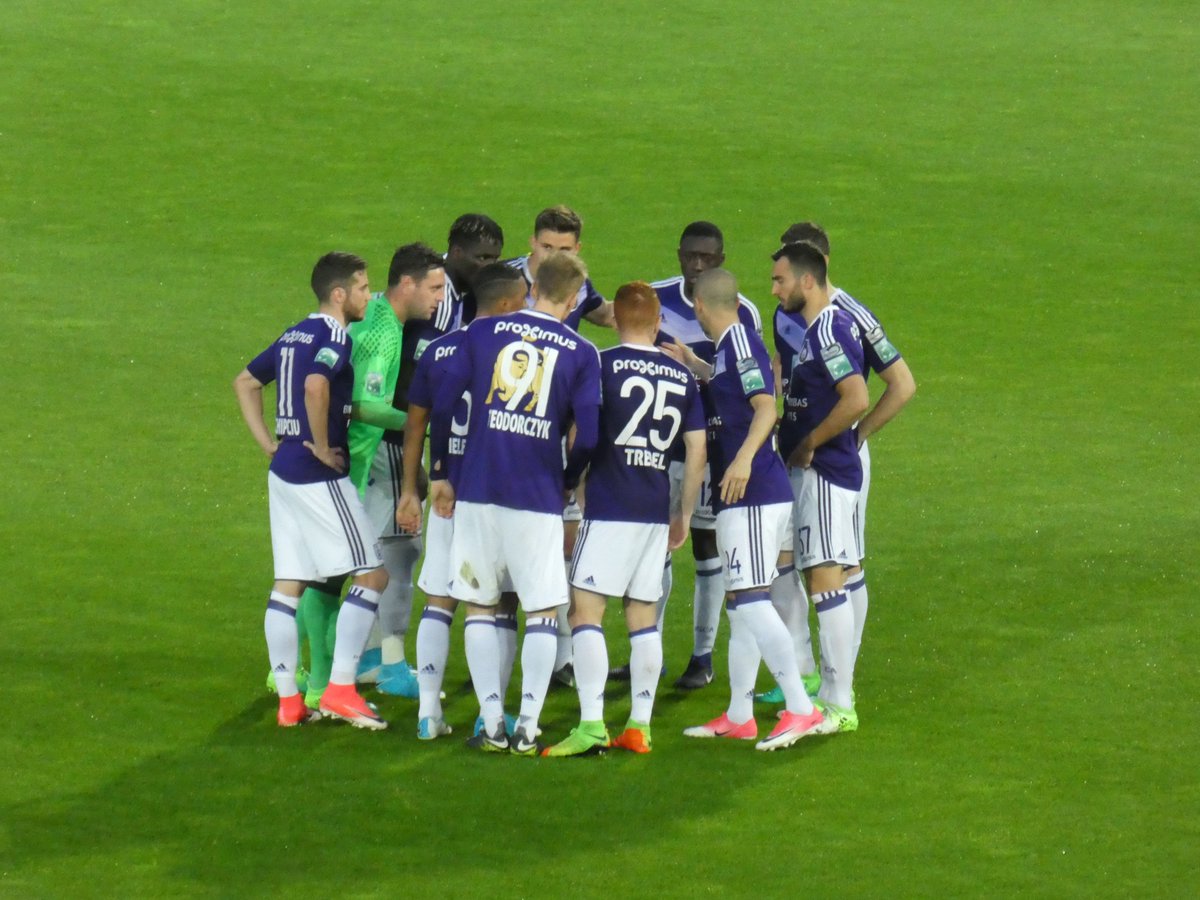 MilitisM's tweet photo. Vidéo : @DennisAppiahOff champion avec #Anderlecht https://t.co/TlSM8ycgmv @SMCaen #PlayOffs  #COYM #GoFor34  #RSCA #JupilerProLeague https://t.co/kxujEG0qwy