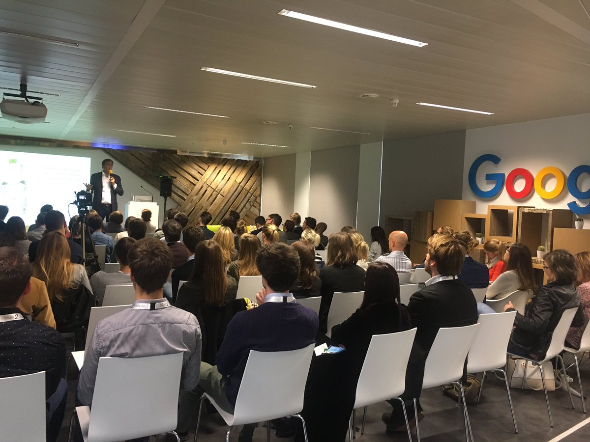Inspiring talk on "How to lead innovation" by @cedricdonck  - "Be sure to give your people a certain playground to test-learn". #whatsnext