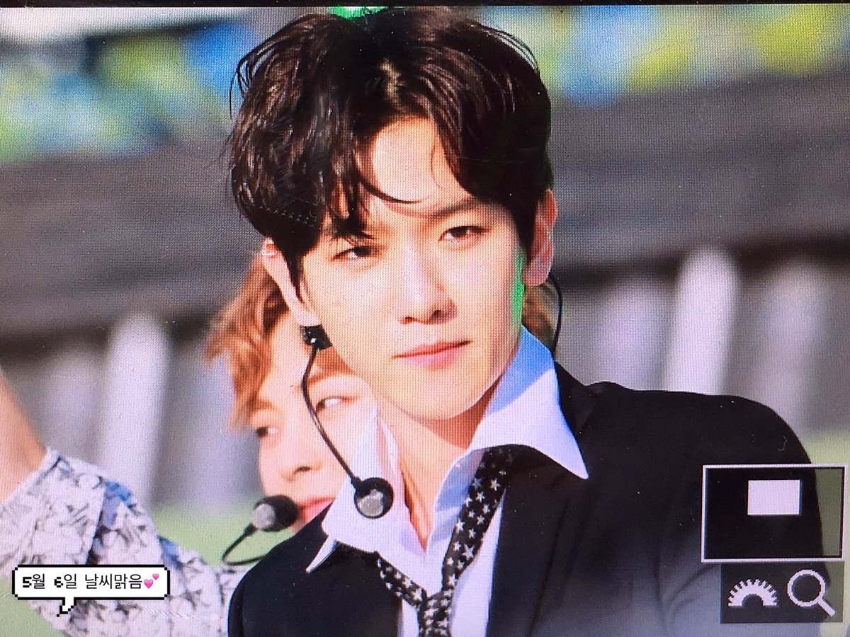 whitexocean's tweet photo. SEXY BAEKHYUN IS BACK
(Well everyday he looks hot but shhhh lets enjoy the moment) https://t.co/A716TryScd