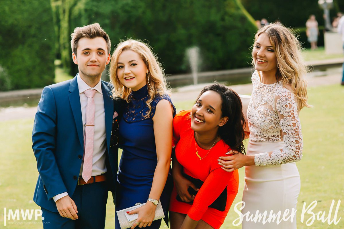 Graduating this year? Why not attend the Graduation Dinner before the ball! 

Early bird ends soon - summerball.yusu.org   

#SB17