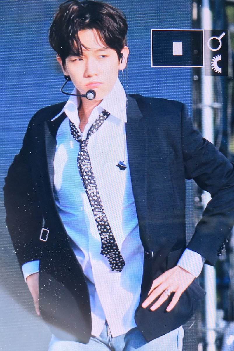 kyoongmaz56's tweet photo. 170519 전주뮤직뱅크 프리뷰 #백현 #BAEKHYUN 귀엽다 귀여우ㅠ 8ㅅ8 손 떨려ㅠㅠㅠㅠㅠㅠㅠㅠ https://t.co/JNWDp1DqEB