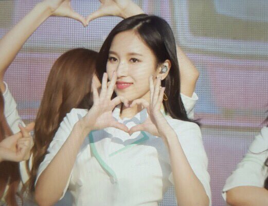 _ARIES_97's tweet photo. 170519 전주 뮤직뱅크 프리뷰
#TWICE #트와이스 #MINA #미나 https://t.co/YnMIeb6LnK