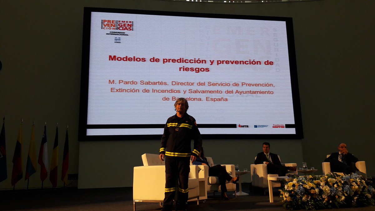 LaurentAlfonso's tweet photo. #CIPE2017
Modèle de prédiction et de prévention des risques #ApprocheStatistique
M.PARDO SABATES, Director de @BCN_Bombers https://t.co/tL4DLqECS4