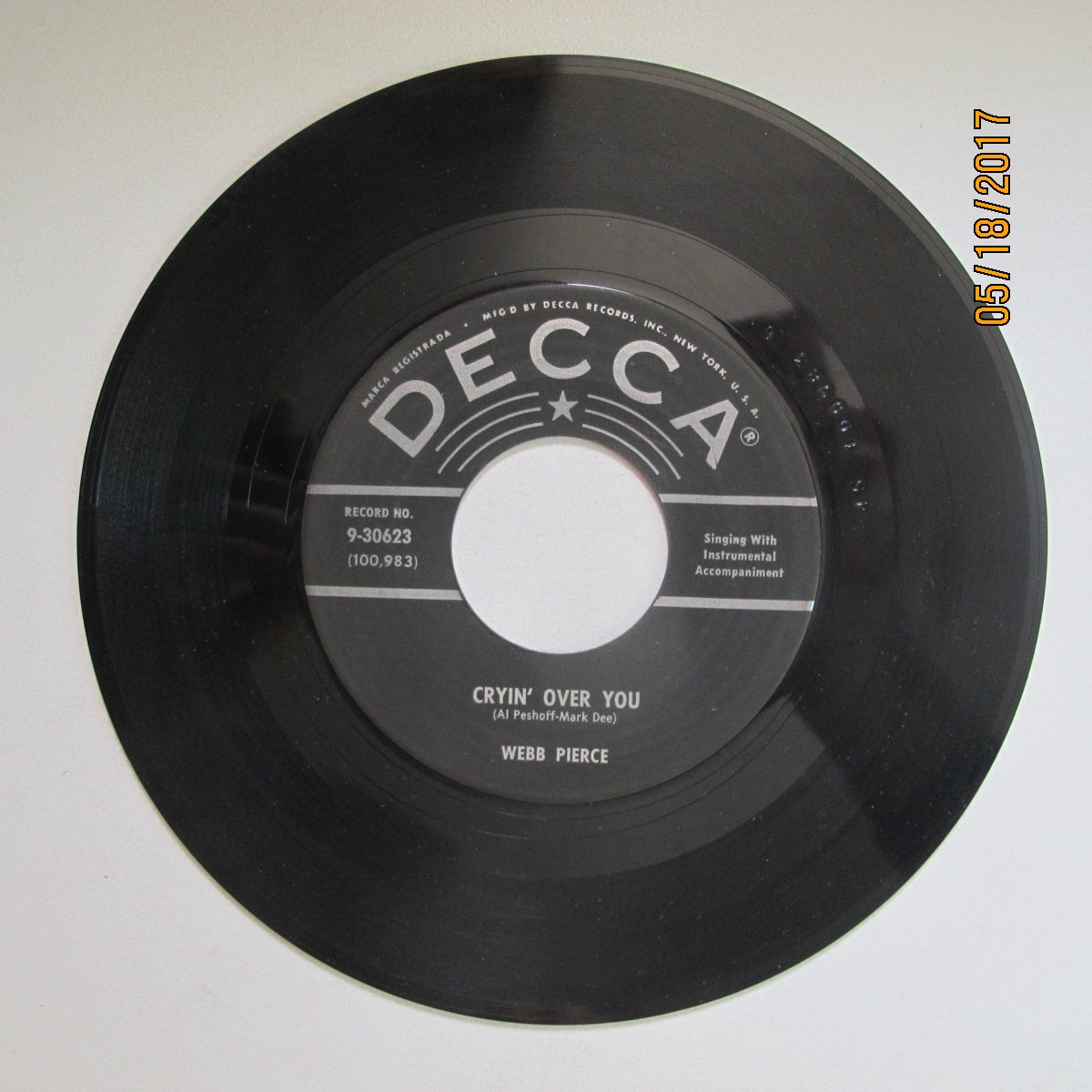 recordonthewaIl's tweet photo. 1958 #WebbPierce #Crying Over You / #YouWillComeBack 11.11 on Amazon https://t.co/DD1SLVHbNo #vintage #vinyl #honkytonk #countrymusic https://t.co/spDdB8fUPm