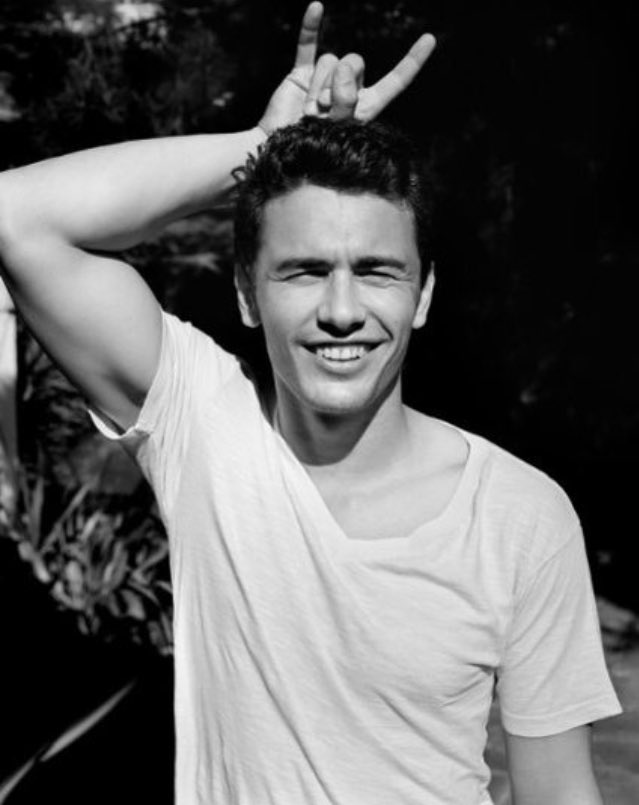 RPGForet's tweet photo. -James Franco
-James
-Ford
-17 ans
-Hétéro
-Né-moldu
-Poudlard
-Poufsouffle
-7ème année 
-Chaleureux et drôle
@Jaames_Ford
BIENVENU https://t.co/6pXAU1Q92c