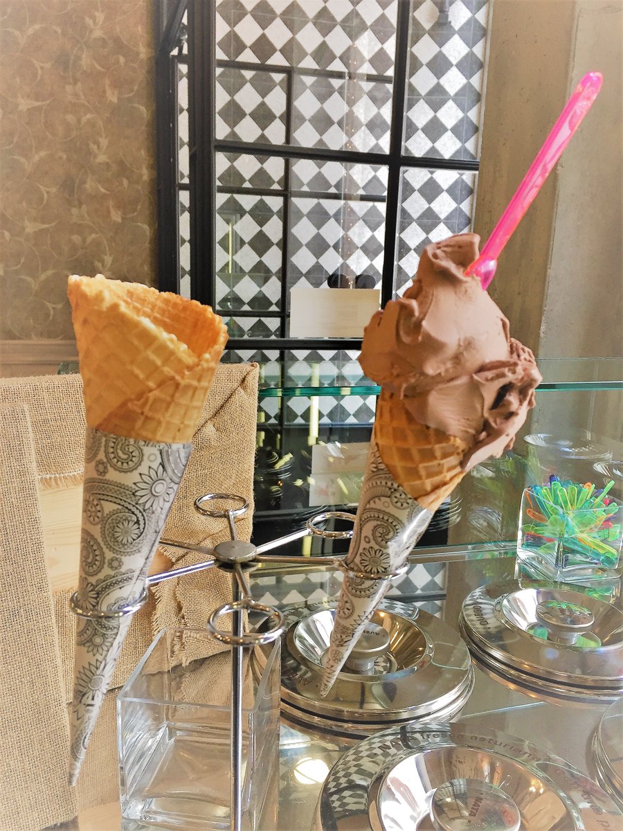 Está claro que el barquillo acompañado de nuestro chocolate con avellana... sabe mejor ¿Os animáis a comprobarlo?