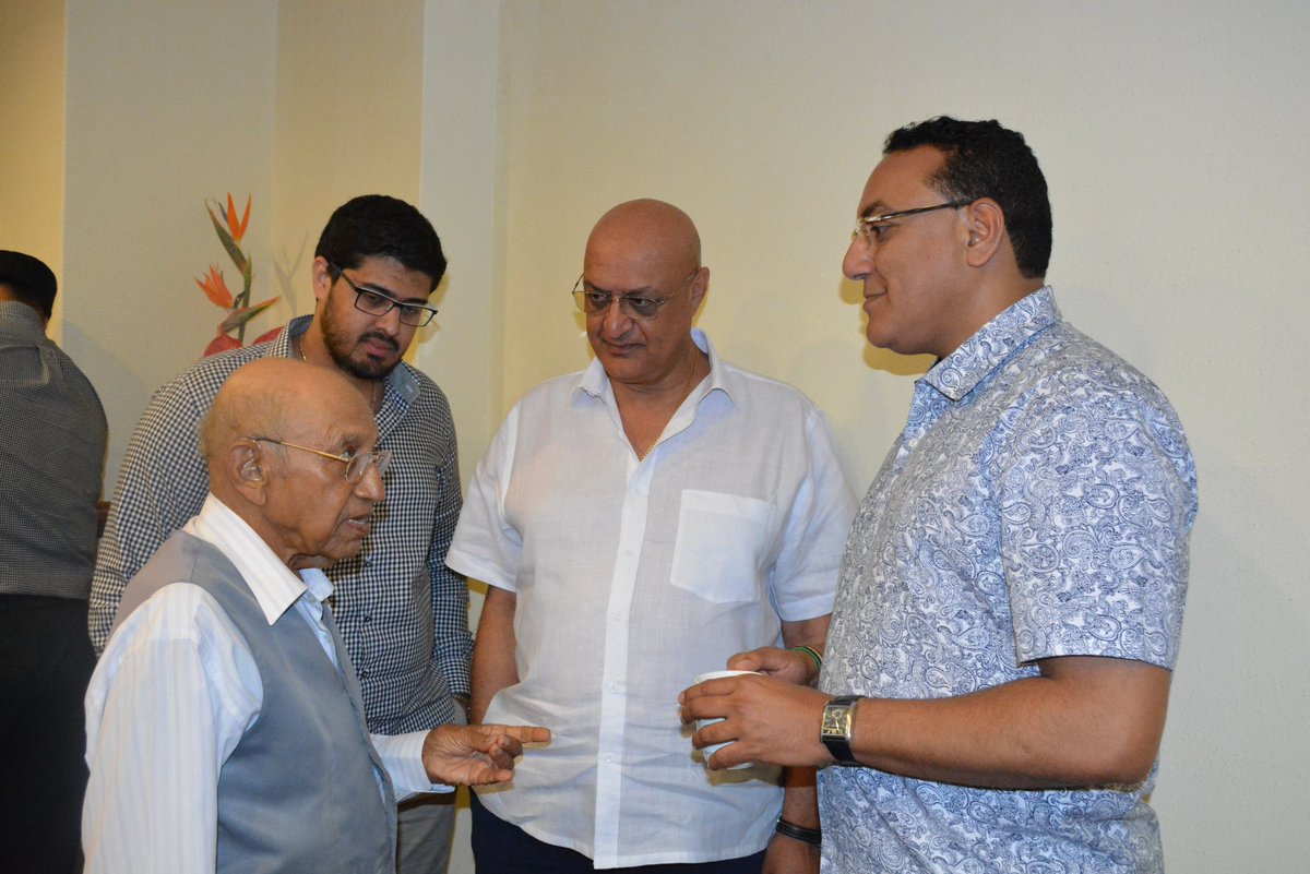 Min_TourismKE's tweet photo. CS @tunajibu said the beach line in North coast should be cleaned in order to make them attractive to tourists #GoKDELIVERS @MagicalKenya https://t.co/mQw3tX1iKs