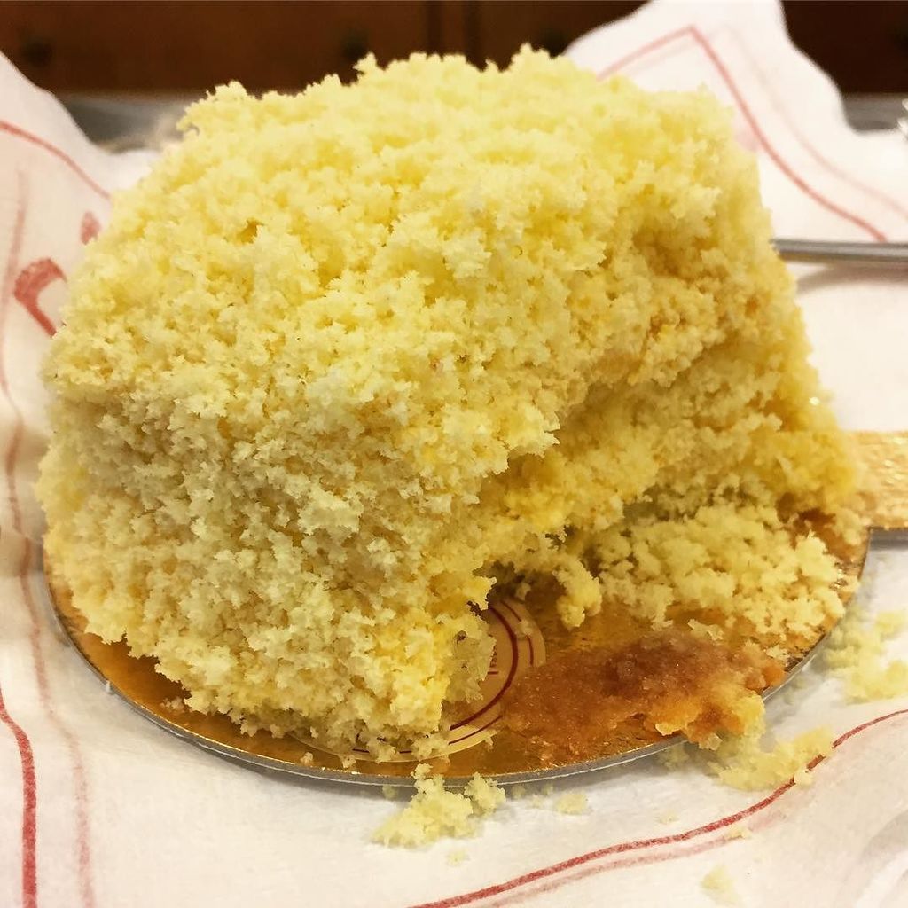 LeCinqueErbe's tweet photo. #MSNGusto La vera Sacripantina si degusta alla @marescotti_genova , una delle loro specialità https://t.co/Dep7YiTPKb https://t.co/Q9dqC9i1Fs