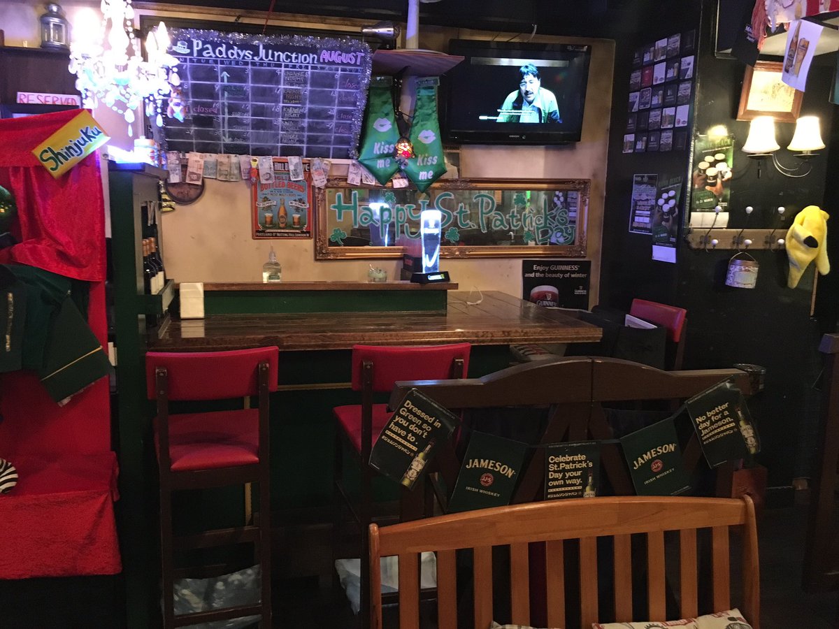 Paddy S Junction 新宿で貸切パーティー 大人数での宴会可能 最大70名様 クラフトビール飲み放題や 食べ放題プランなど様々なシーンにあった素敵なプランをご提案致します Dm予約可能 新宿二丁目 貸切 カラオケ テラス Dj 新宿御苑