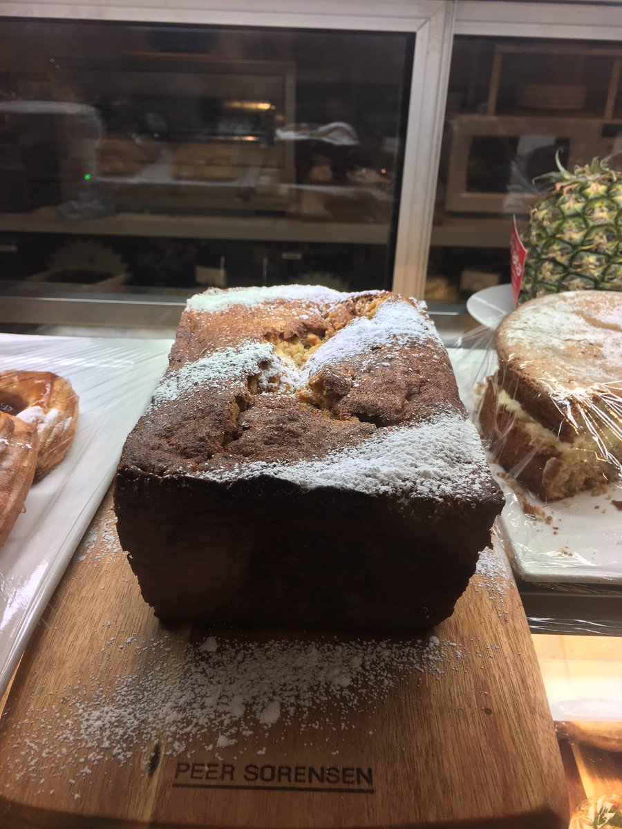 CafeCarissima's tweet photo. @CafeCarissima  home baked banana bread. https://t.co/IM0rxl4FkB