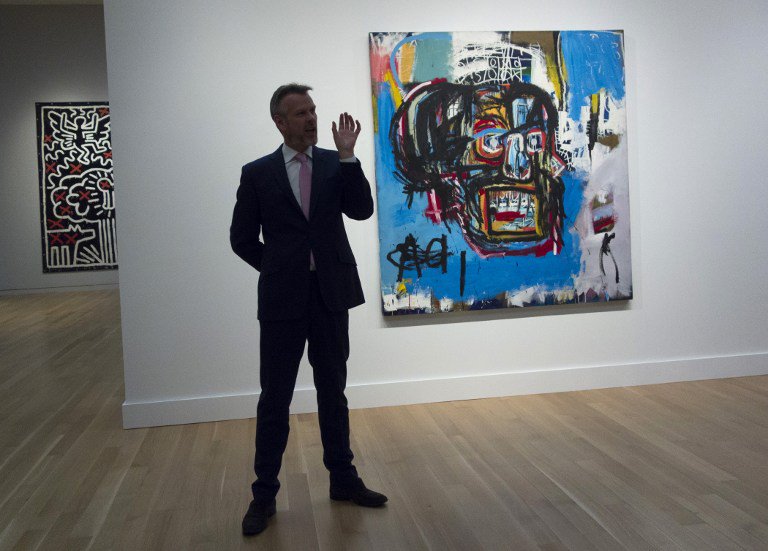 borisbachorz's tweet image. #Enchères record de 110 M USD pour un #Basquiat à Sotheby's NY. Le vendeur l'avait acheté ...19.000 USD #AFP u.afp.com/4mTc