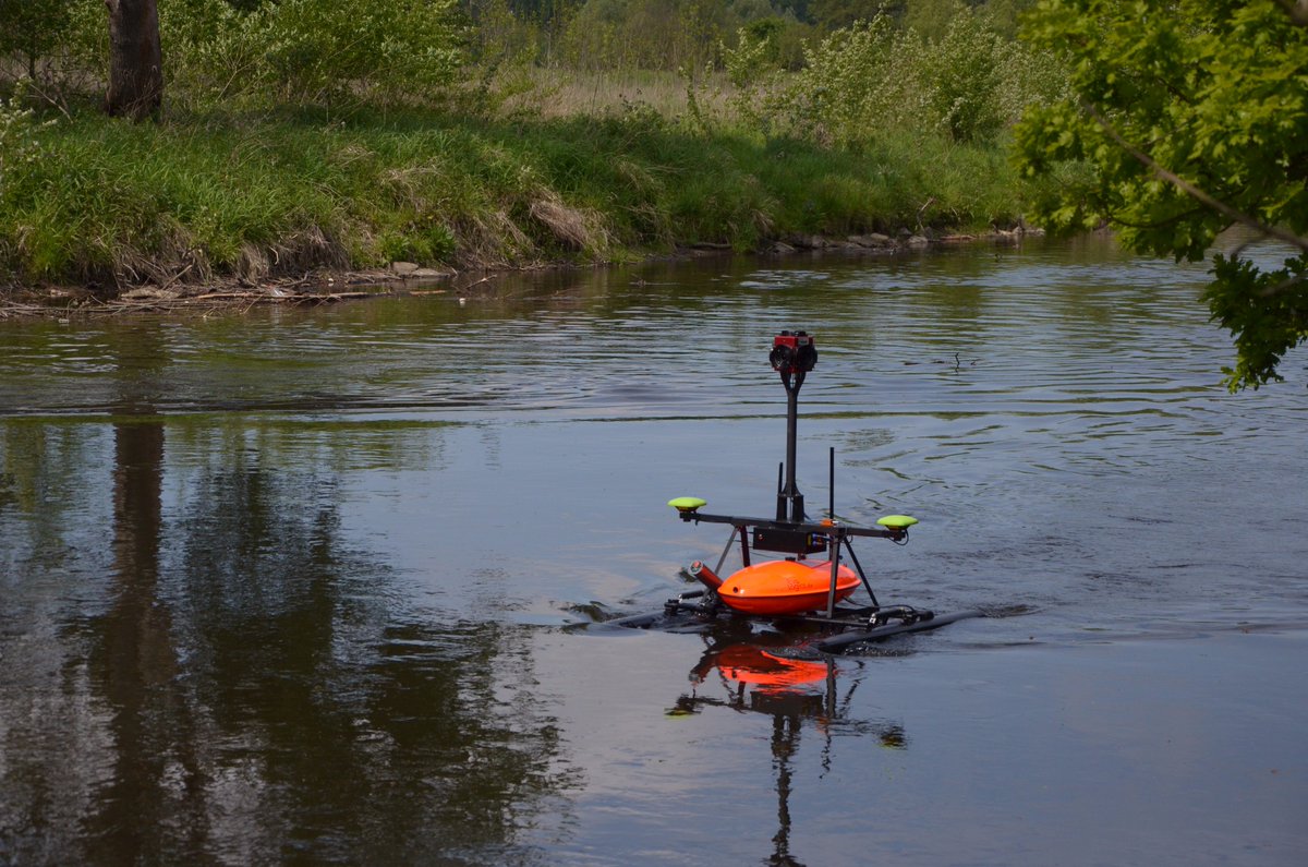 OrangeRiverboat's tweet photo. cruising around and investigating the Rur for the first time with camera and multiparameter probe  #RiverView #FiW #GIA_RWTH #WRRL https://t.co/gyWZ7TSUkf