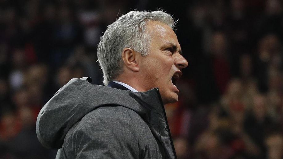 detikcom's tweet photo. Mourinho: MU Bisa Bersaing untuk Gelar Premier League Musim Depan Kalau... https://t.co/X0zHgUQiVc via @detiksport https://t.co/UCqLBqBJKl