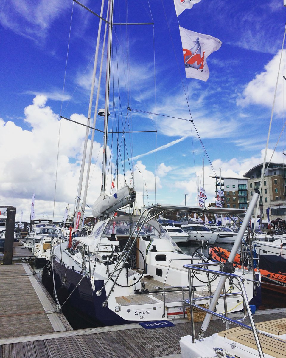 pbm_seaschool's tweet photo. Loving being back on "Grace", the beautiful RM 1270 here at the Poole Boat Show. Stand B4!! #RMYachts #PooleBoatShow #FastOceanCruising https://t.co/ZaE0yt84IG