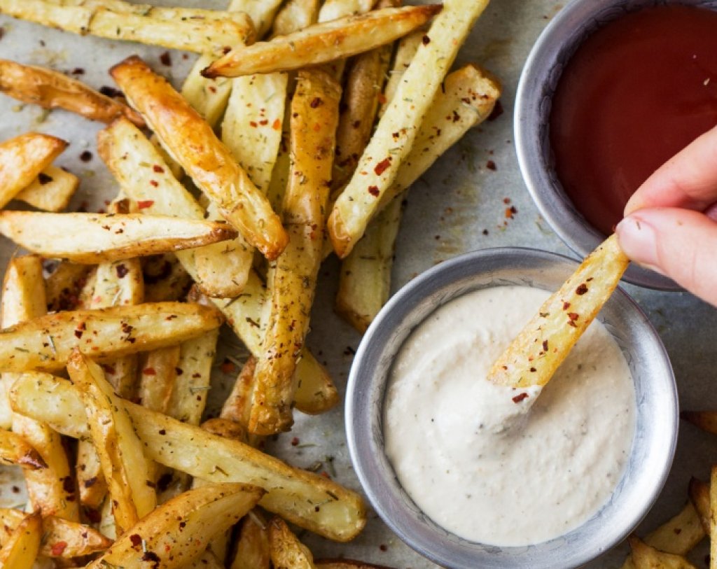 Avocadoo (@avocadoofr) on Twitter photo #TreatYourself with these Rosemary fries with roasted garlic dip - <a href="/LazyCatKitchen/">Ⓥ Lazy Cat Kitchen</a> buff.ly/2qYG1aZ #vegan #recipes #TreatYourself with these Rosemary fries with roasted garlic dip - <a href="/LazyCatKitchen/">Ⓥ Lazy Cat Kitchen</a> buff.ly/2qYG1aZ #vegan #recipes