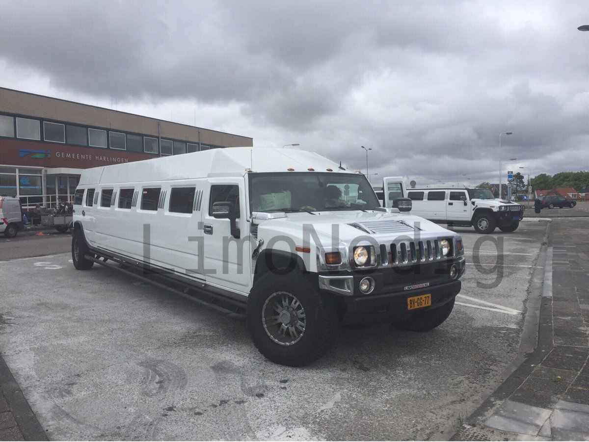 Limonodignl's tweet photo. #Hummer #limo's #bedrijfsevenement van #Amsterdam #MilleniumToren nr #Harlingen #Terschelling @AmsterdamNL @harlingennieuws @rederijdoeksen https://t.co/6HF8rbWmU7