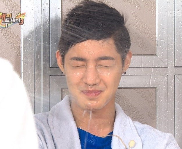 AselWas2's tweet photo. @marilyn_ebert @kikumaru2519 @givenchy62 @gilkamiranda1 @angee323818 @VeroKhjHenecia @Alicekhj0606 @kikakhj @rida_love66 @France501 @loveforever8666 @Katy63979258 @ridasaranheyo @Joongmae07 @silviacruta @WasWasasel @HJLove86 @hani_501 @mlle_deluna Happy time 😘 https://t.co/w5uq3Dnlk7