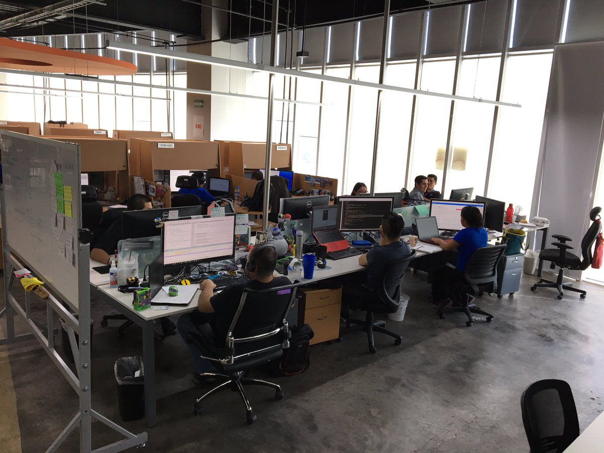 eduardofv's tweet photo. Those who didn't participate #hackate are working hard to deliver the apps new versions on time! #occhackers #hackthree https://t.co/RxwCv4VhWY