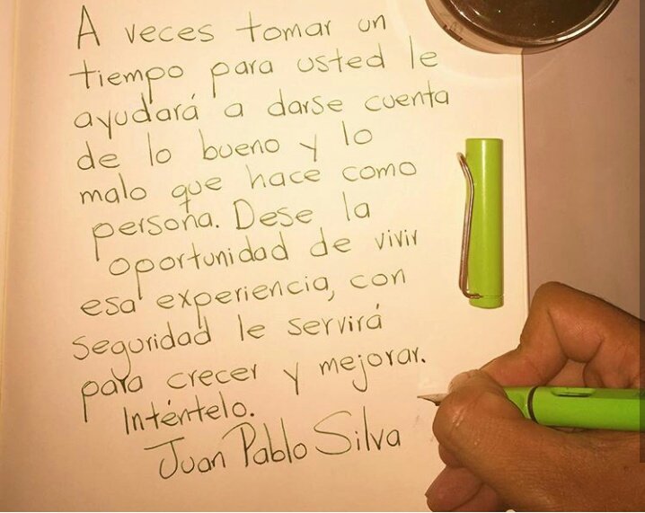 Ruth_099's tweet photo. La soledad reconstruye😛😜 https://t.co/uYewLCXx83