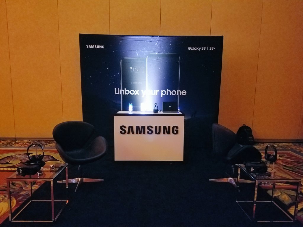 CMoyaSamsung's tweet photo. @verizon✔ SMB Summit Day 1 and 2 were a huge success! ✊🔥 https://t.co/L5HDksA5uH