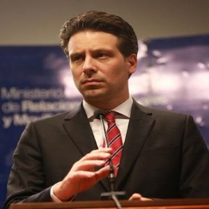 marioyvke's tweet photo. Ecuador solicita a Reino Unido salvoconducto para Assange https://t.co/0uqKbB97hc https://t.co/Gw4DP5TxS4