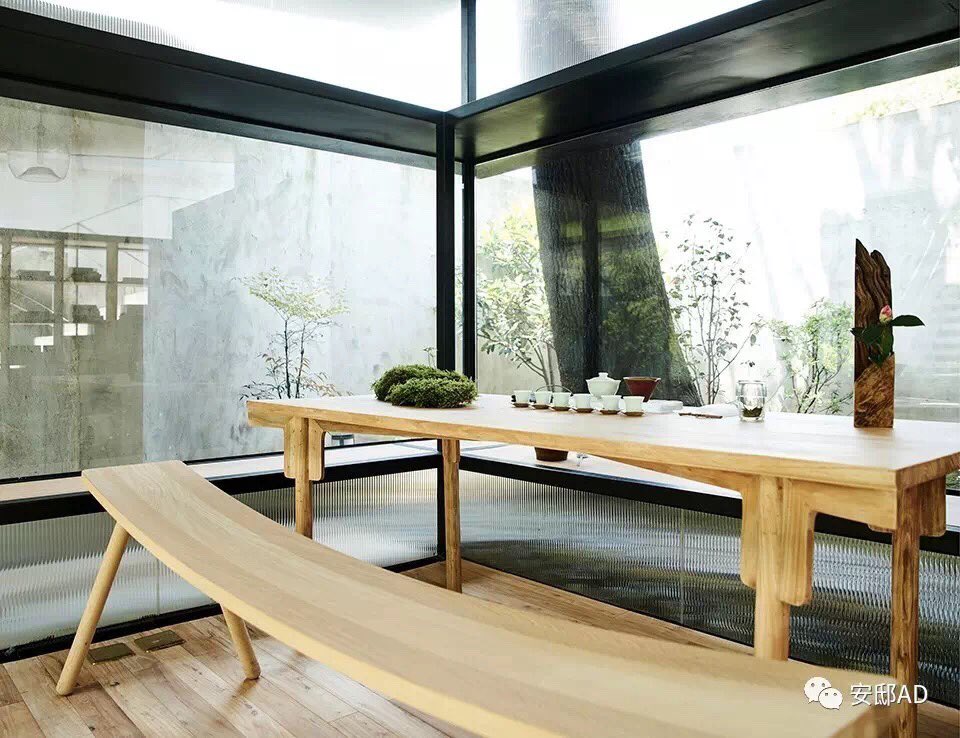 theHyfen's tweet photo. Hello summer! Repost from #Archdigest China. #BentBench #design by #HCWDStudio for @theHyfen #Shanghai Li #Garden #Furniture #Landscape https://t.co/9hMBkrhcjG