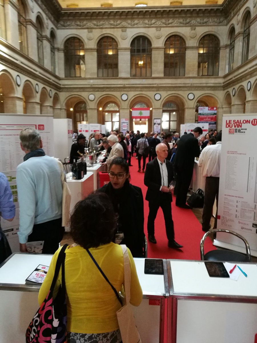 In_MyCave's tweet photo. Petite balade au salon de la RVF 😎 https://t.co/zkKHgadqd7