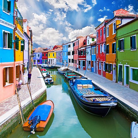 LostInRWorld's tweet photo. Can you guess the Island? Local fisherman used to paint their homes in bright colors... https://t.co/RIh3p7uQfS https://t.co/OPCmSLhZBz
