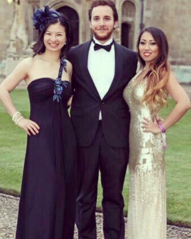 DrAmalinaBakri's tweet photo. Friends that study together play together #TrinityMayball #CambridgeAlumni https://t.co/VY5Wnvxdv8