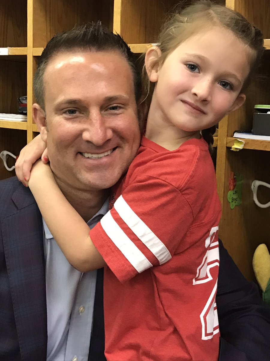 CCLSCollier's tweet photo. Daddy's girls 👱🏼‍♀️👧🏻 @CCLSBelsha @CCLSChargers https://t.co/TnDEfay1zY